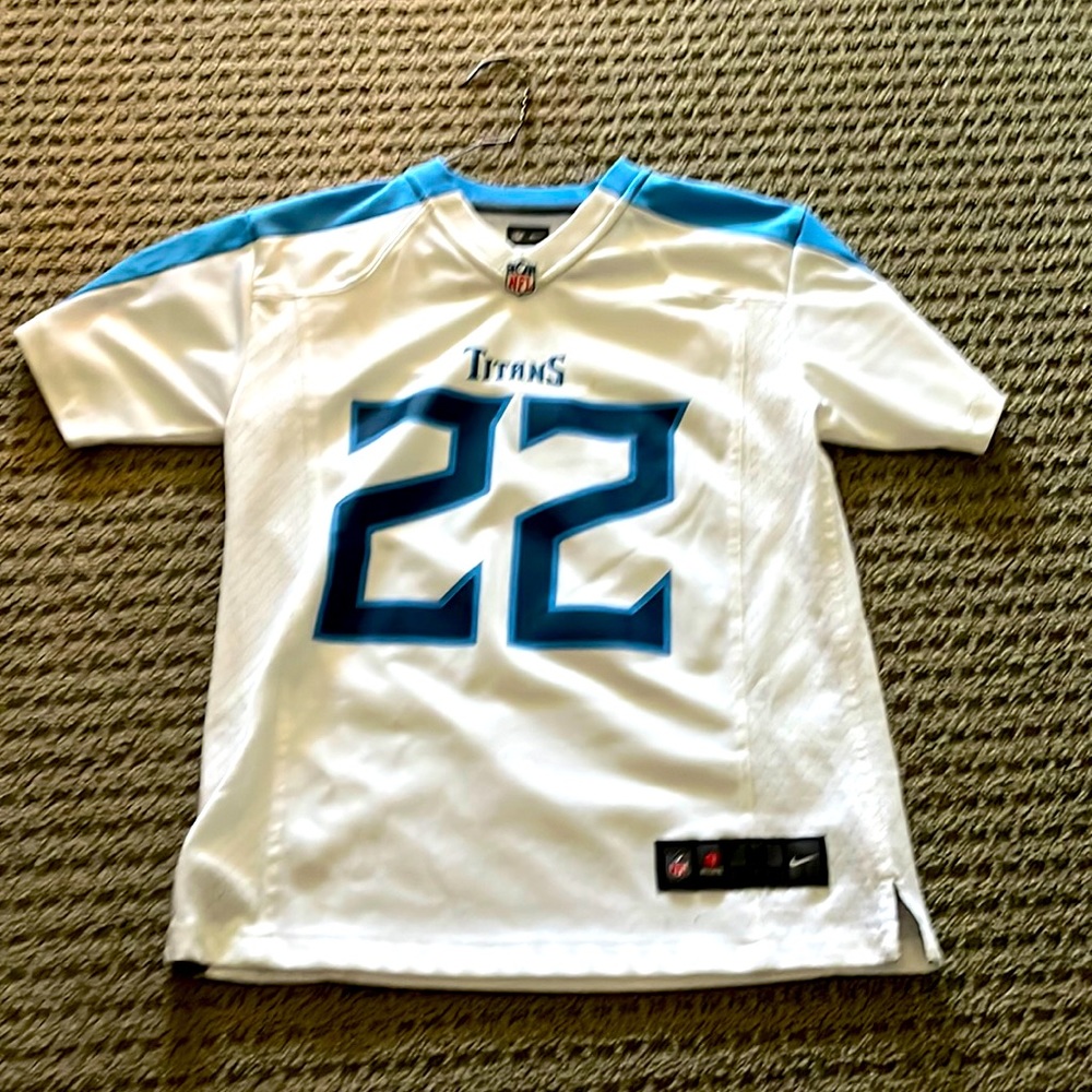 Derrick Henry football jersey